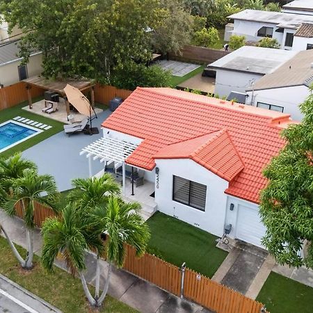 マイアミ Luxury Retreat 3B ,2Ba Pool , Coral Gables Centerヴィラ エクステリア 写真