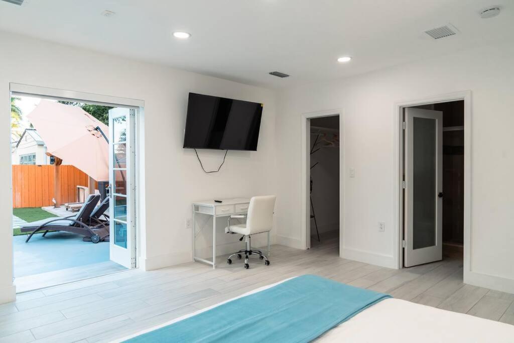 マイアミ Luxury Retreat 3B ,2Ba Pool , Coral Gables Centerヴィラ エクステリア 写真