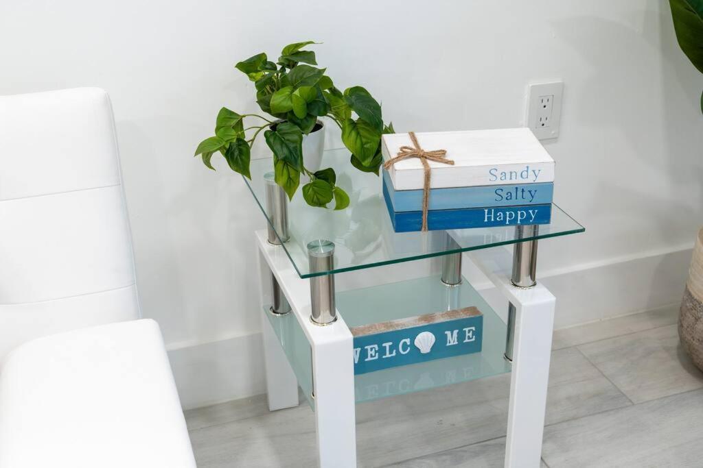 マイアミ Luxury Retreat 3B ,2Ba Pool , Coral Gables Centerヴィラ エクステリア 写真