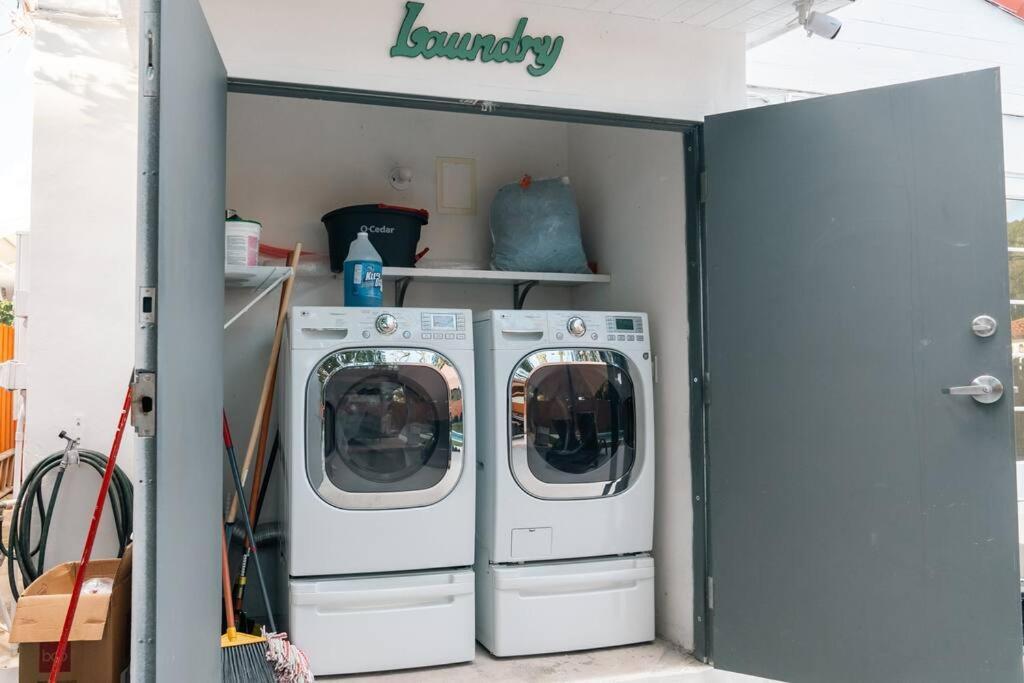 マイアミ Luxury Retreat 3B ,2Ba Pool , Coral Gables Centerヴィラ エクステリア 写真
