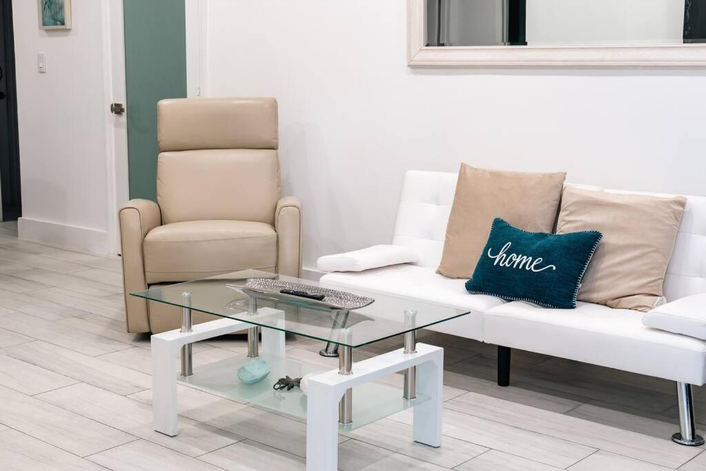マイアミ Luxury Retreat 3B ,2Ba Pool , Coral Gables Centerヴィラ エクステリア 写真