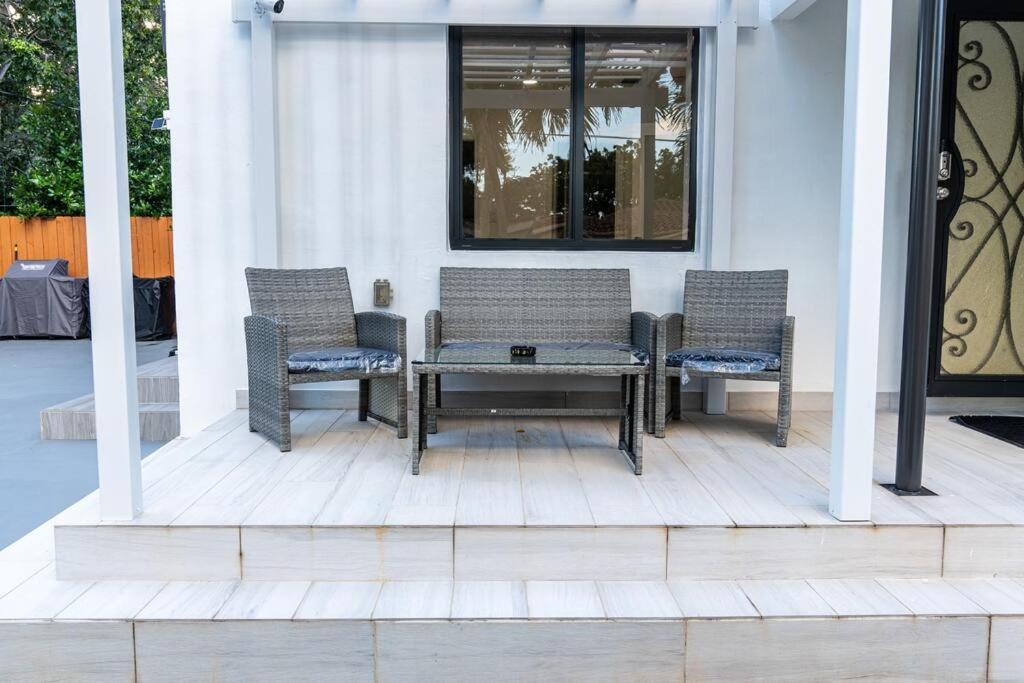 マイアミ Luxury Retreat 3B ,2Ba Pool , Coral Gables Centerヴィラ エクステリア 写真