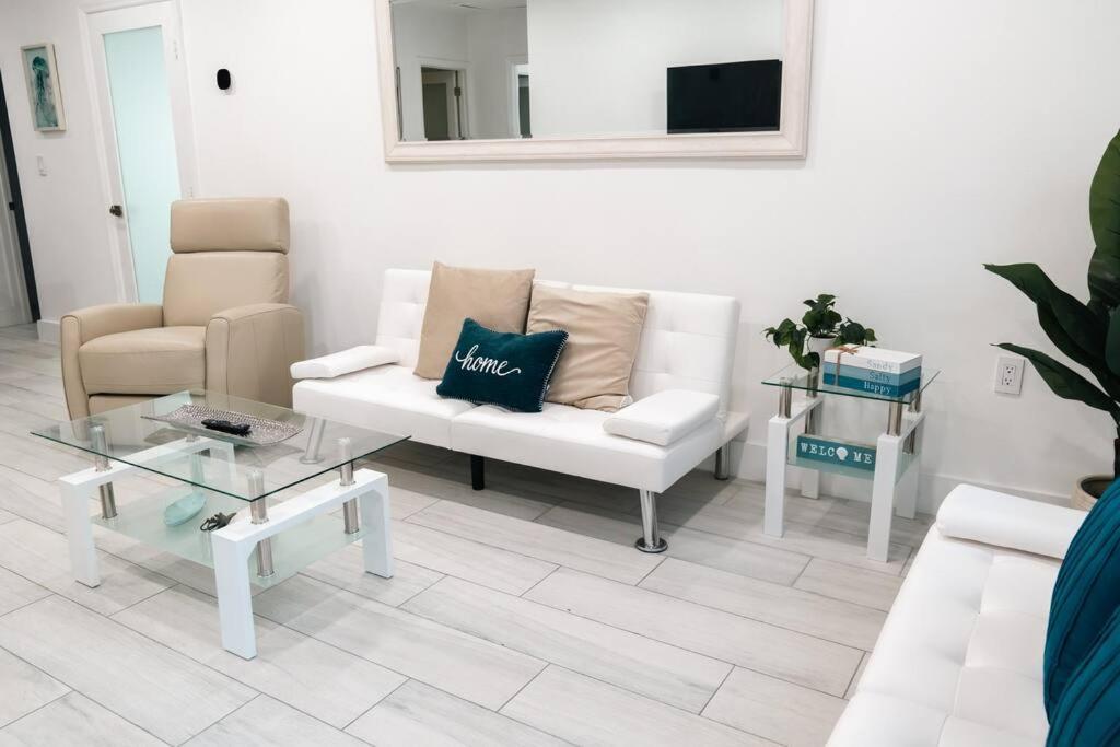 マイアミ Luxury Retreat 3B ,2Ba Pool , Coral Gables Centerヴィラ エクステリア 写真