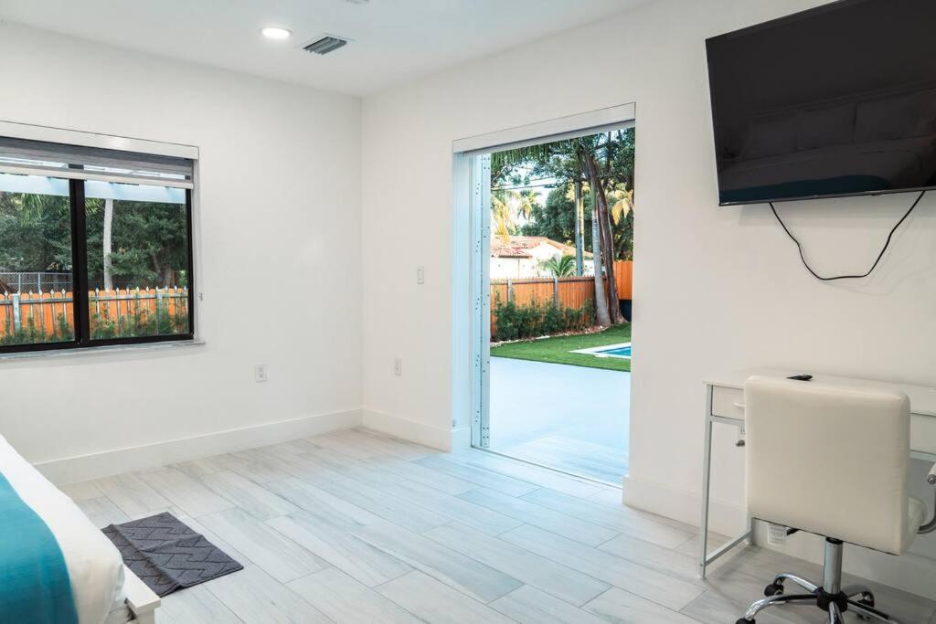 マイアミ Luxury Retreat 3B ,2Ba Pool , Coral Gables Centerヴィラ エクステリア 写真