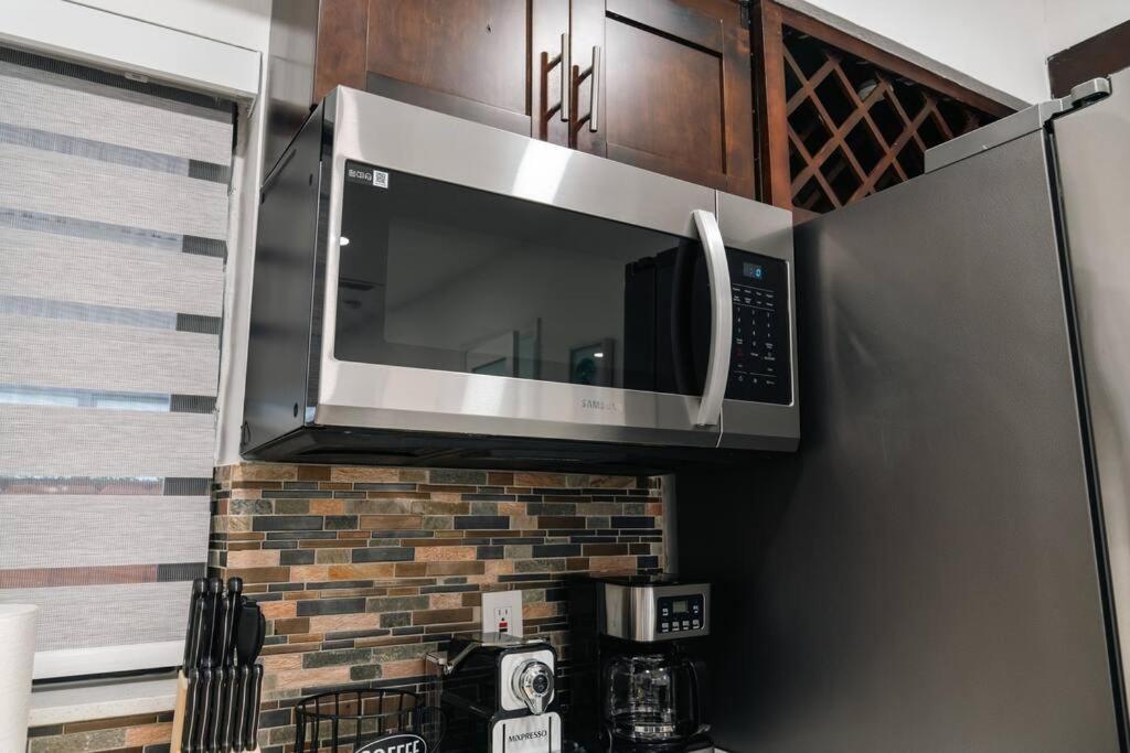 マイアミ Luxury Retreat 3B ,2Ba Pool , Coral Gables Centerヴィラ エクステリア 写真