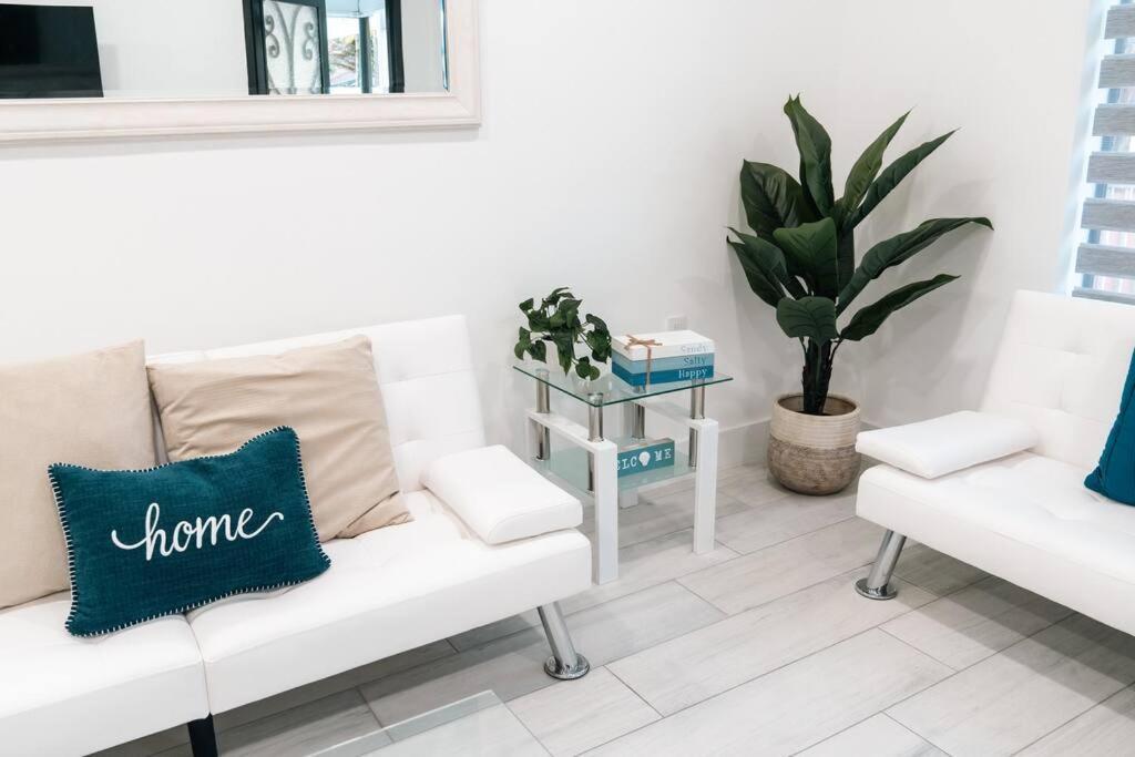 マイアミ Luxury Retreat 3B ,2Ba Pool , Coral Gables Centerヴィラ エクステリア 写真