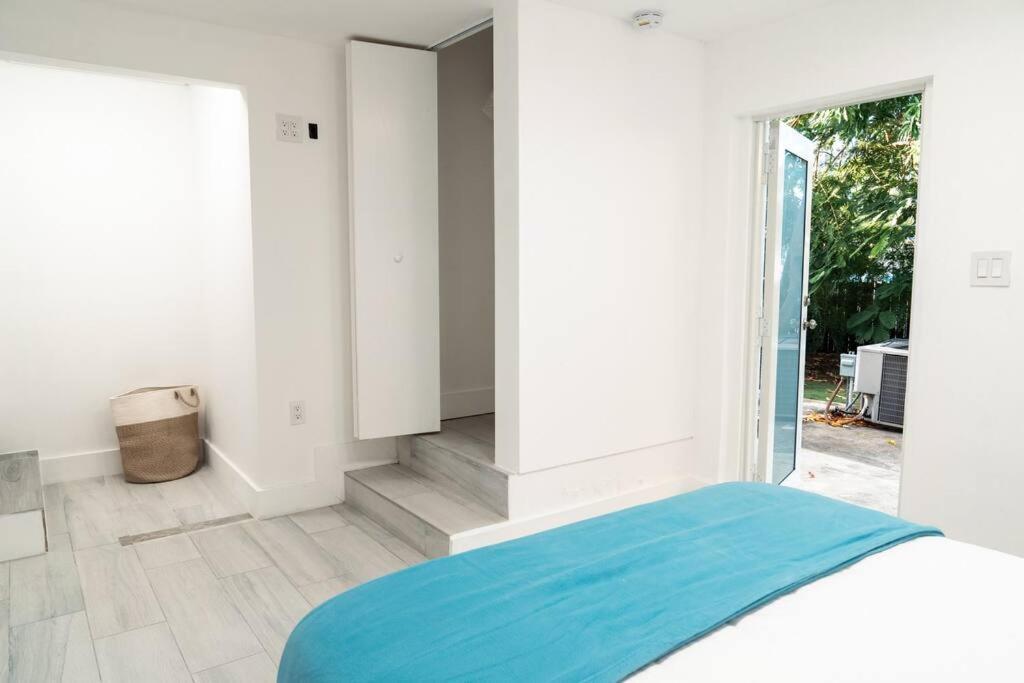 マイアミ Luxury Retreat 3B ,2Ba Pool , Coral Gables Centerヴィラ エクステリア 写真