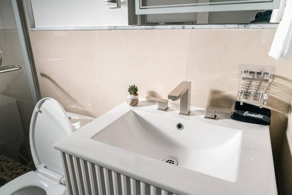 マイアミ Luxury Retreat 3B ,2Ba Pool , Coral Gables Centerヴィラ エクステリア 写真