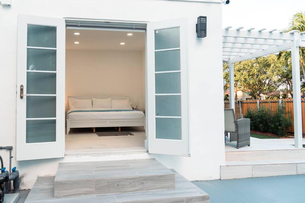 マイアミ Luxury Retreat 3B ,2Ba Pool , Coral Gables Centerヴィラ エクステリア 写真