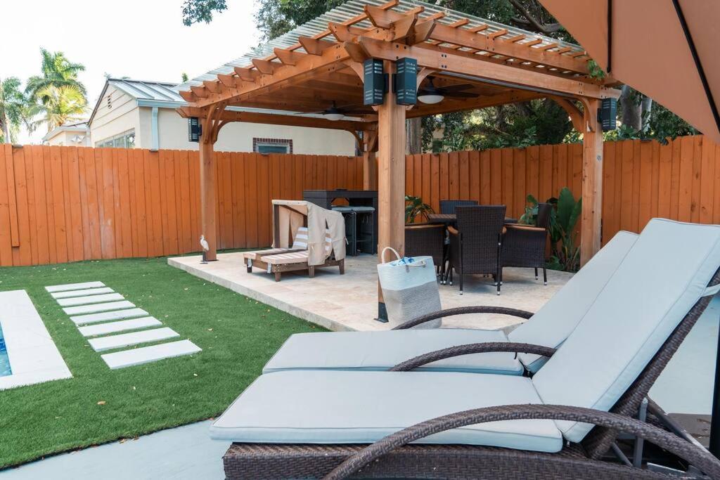 マイアミ Luxury Retreat 3B ,2Ba Pool , Coral Gables Centerヴィラ エクステリア 写真